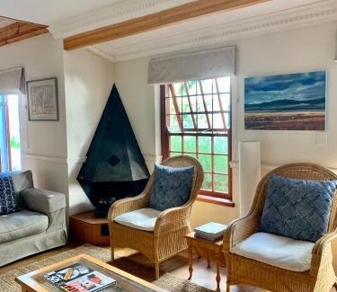 Eastcliff House | Chinta Cottage Hermanus