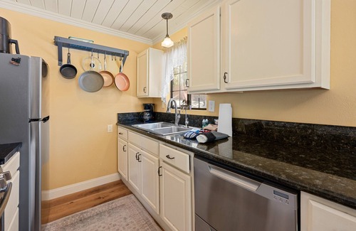 Big Bear Lake Cabin | Chipmunk House - Walk to Lake & Village, Fire Pit, Deck