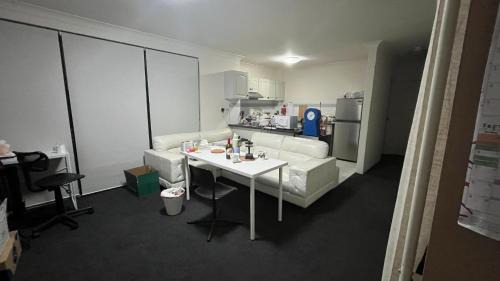 Chippendale House | Chippendale 2b1b Budget Choice Best Location!