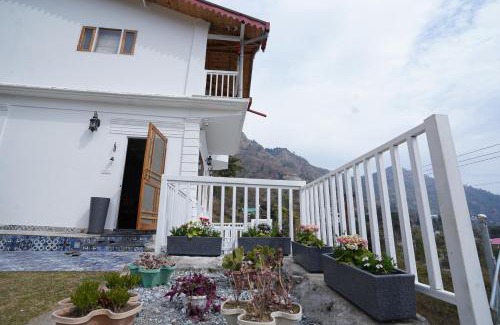 Vijraula Villa | Chirping Chalet - Garden Villa with Stunning Lakeview