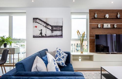 South Acton Apartment | Chiswick Park 3 bed 3 bath West London - Parking