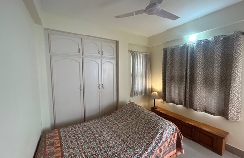 Puttaparthi Apartment | Chitravati Suite: Comfortable Western Style Apartment for Solo Travellers