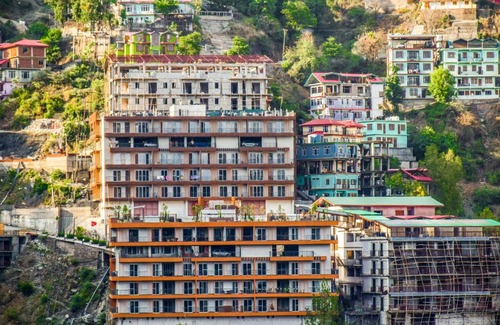 Shimla Apartment | Chivas 3bhk Shimla- Parking+ Rooftop+Wi-Fi+BBQ