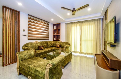 Shimla Apartment | Chivas 3bhk Shimla- Parking+ Rooftop+Wi-Fi+BBQ