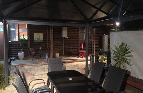 White Beach House | Chloe's Cabin - White Beach