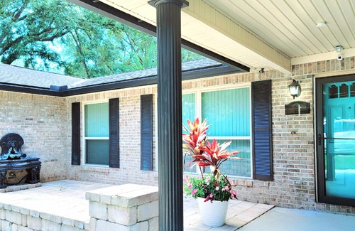 Westside Villa | Cholo Villa with private swimming pool