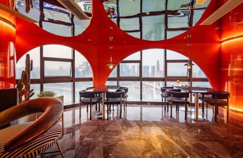 Jeifangbei Central Business District Hotel | Chongqing Holiday Riverview Hotel