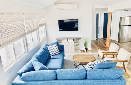 South Beach Haven House | Chowda cook off & Kitefest Open! 1 house off Beach, 3 Decks, Ocean & Bay Views