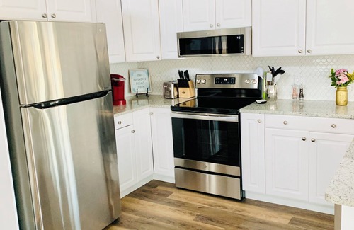 South Beach Haven House | Chowda cook off & Kitefest Open! 1 house off Beach, 3 Decks, Ocean & Bay Views