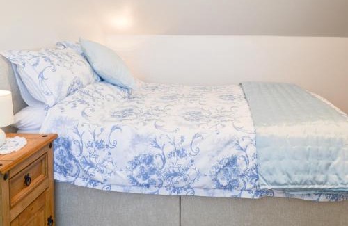 Flamborough House | Christine Cottage