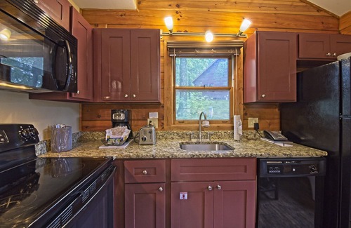 Wisconsin Dells Cabin | Christmas Mountain Village, Wisconsin Dells, 2 Bedroom Cabin