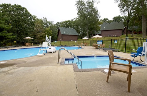 Wisconsin Dells Cottage | Christmas Mountain Village, Wisconsin Dells, 2 Bedroom Cottage