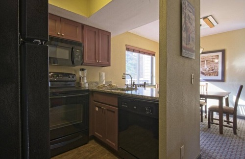 Wisconsin Dells Villa | Christmas Mountain Village™ - 2 Bedroom Villa
