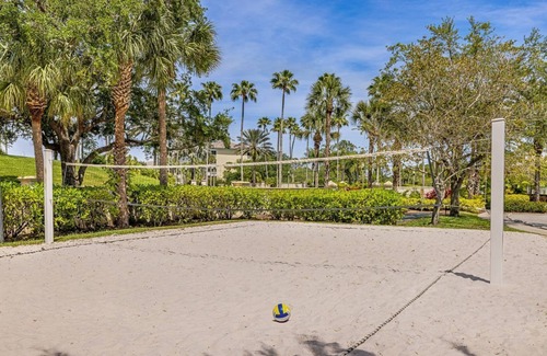 Florida Central Atlantic Coast Apartment | Christmas Vacation at Disney World! Vistana Villages Resort Mins From the Magic