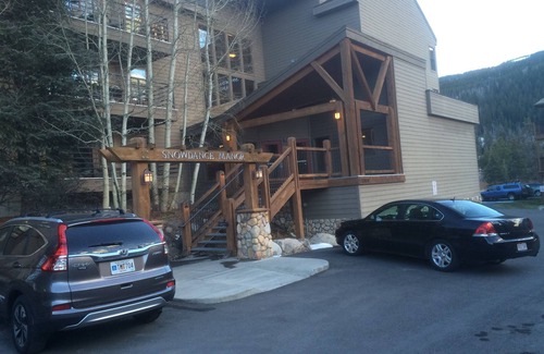 Mountain House Condo | Christmas week in paradise! Walk to lift,2bed, 2ba,cov park, pool, hot,tub.