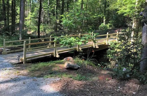 Pickens Cabin | Christy's Creekside Cabin - calm, cozy, comfort