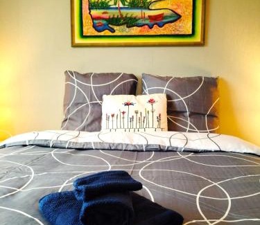 Chateauroux House | Chtx maison 7 pers jardin piscine