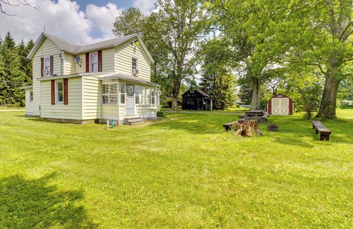 Smithmill House | 'Chucker Chalet' - Hunter’s Haven in Houtzdale!