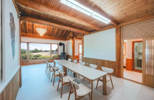 Chuncheon House | Chuncheon Viandante Dokchaehanok