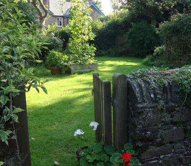 Harberton Bed & Breakfast | Church Barn