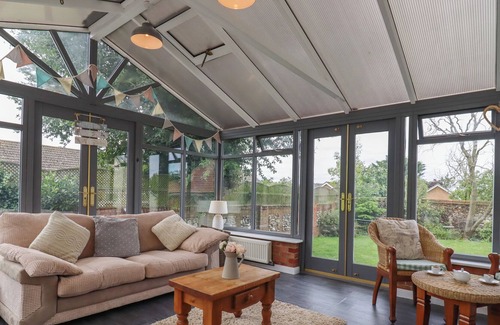 Hepworth Cottage | CHURCH COTTAGE, pet friendly, with open fire in Barningham, Suffolk