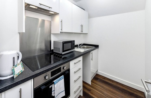 Nottingham Apartment | Church Street Flat 12: Minimalist Studio in Basford