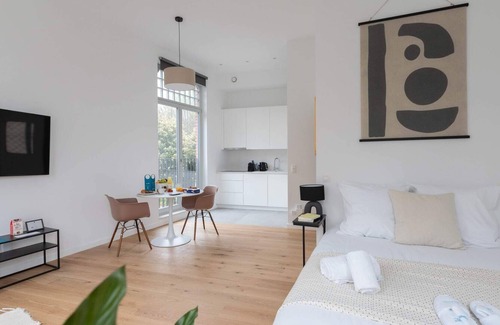 Ukkel Apartment | Churchill I - Studio Apartment, Sleeps 2