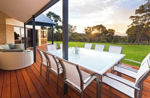 Yallingup House | Chynoweth Scenic Views and Secluded Luxury
