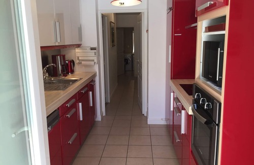 Ciboure Apartment | Ciboure Apt T4 standing, garden, swimming pool/residence nearby. shops and train station