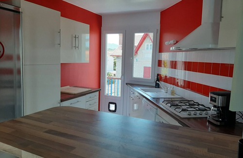 Ciboure Apartment | Ciboure: Spacious T4 with balcony and veranda, near golf