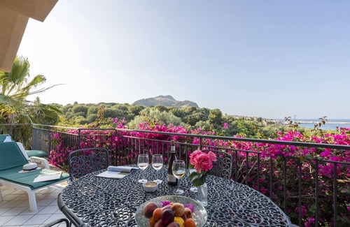 Porticello Apartment | Cicladi Santorini by Interhome