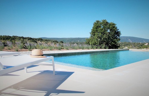 Bonnieux Villa | Ciel Du Luberon - your holiday villa with a large pool and luxury equipment