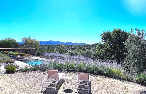 Bonnieux Villa | Ciel Du Luberon - your holiday villa with a large pool and luxury equipment