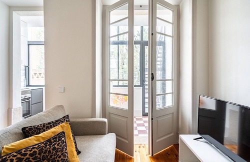 Sao Domingos de Benfica Apartment | Cilantro Apartment, Wifi, Terrace !New!