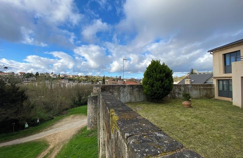 Poitiers Apartment | Cinéloft: Train station & city center, Cinema, PS5, Air conditioning, Massage, Netflix Amazon Prime