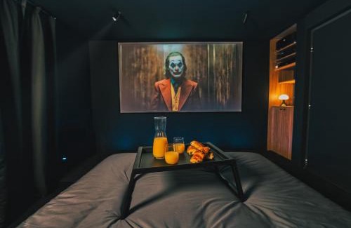 Le Soleil Apartment | Cinéma ROOM l'unique expérience by Noma