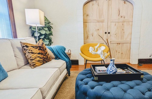 Oakley Apartment | Cincinnati Oakley Hyde Park - Fresh And Fun for up to 4