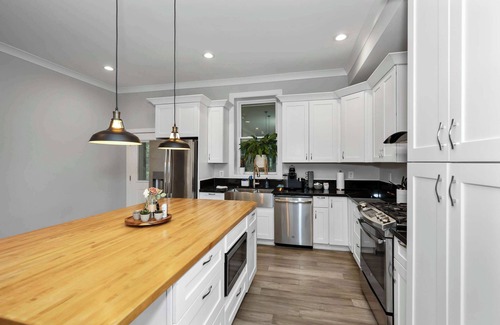 Mount Auburn House | Cincy Comfort Retreat