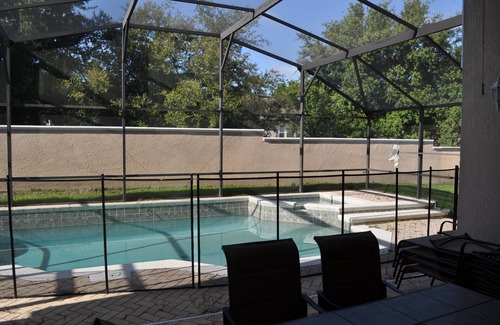 Windsor Palms House | CINDERELLA'S CASTLE Close to Disney, ONE story Home 5 bedrooms 4 baths Pool/Spa