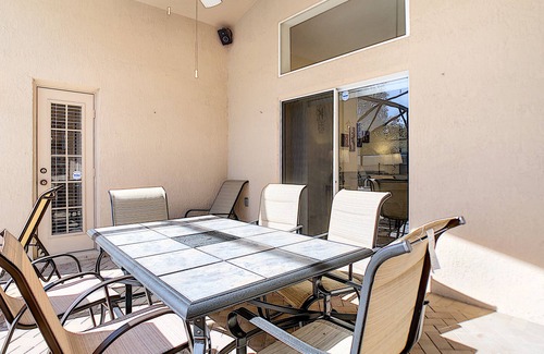 Windsor Palms House | CINDERELLA'S CASTLE Close to Disney, ONE story Home 5 bedrooms 4 baths Pool/Spa