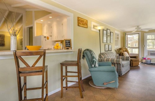 Franklin House | Cindy's Island Riverfront