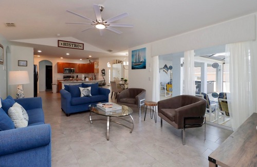 Tuscan Ridge House | Cinema Style Movie Room | Hot Tub | Sunny Pool | Disney