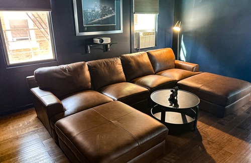 West Price Hill Apartment | Cinematic Queen City Suite-10 Mins to Downtown