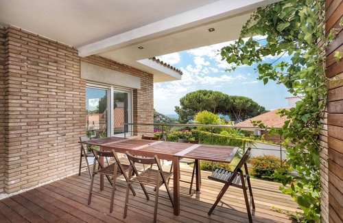 Cabrils House | CINTO - House for 11 with garden and private pool 25 minutes from Barcelona