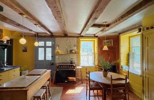 Coxsackie House | Circa 1781 Hudson Valley Retreat with Amenities