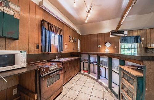 Ruidoso Cabin | Circle Bar: Cute, Rustic 2 bedroom 2 bath cabin with a hot tub in the Upper Canyon!