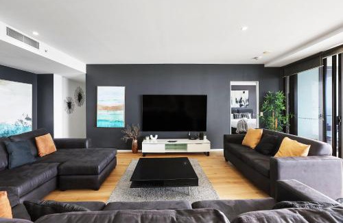 Surfers Paradise Apartment | Circle on Cavil SubPenthouse 4BRM Lv52! Ocean View