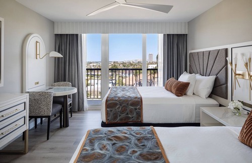 Sarasota Hotel | Cirque St. Armands Beachside