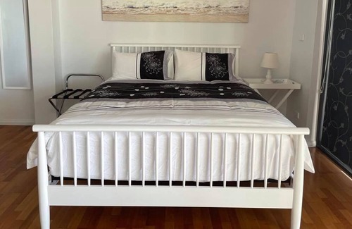 Port Macquarie Apartment | 'Citadel' studio, views, clean, cosy, and quiet.