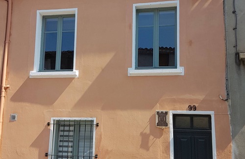 Carcassonne Apartment | CITE de CARCASSONNE Gîte Les 3 Tours, 99 rue Trivalle